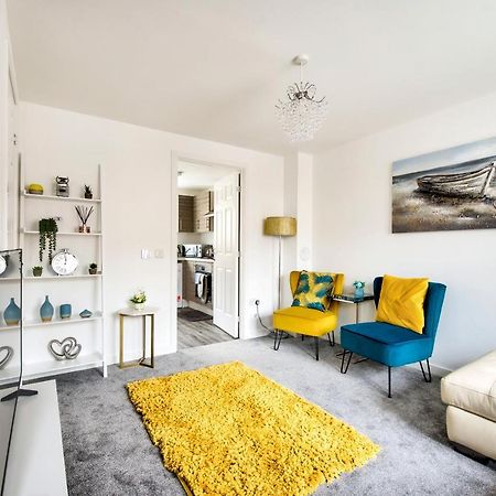 2-Bedroom Holiday Home With Private Garden & Parking Edinburgh Bagian luar foto