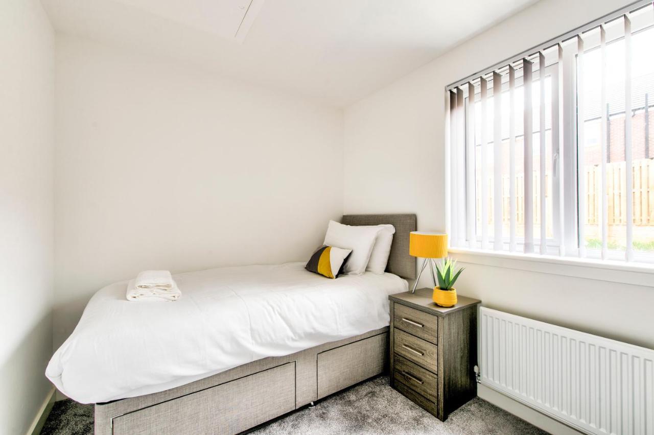2-Bedroom Holiday Home With Private Garden & Parking Edinburgh Bagian luar foto