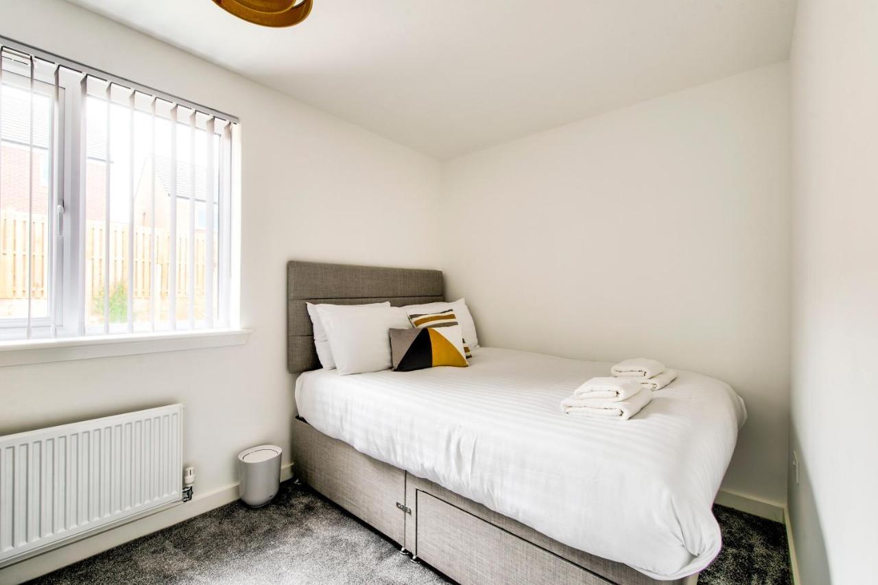 2-Bedroom Holiday Home With Private Garden & Parking Edinburgh Bagian luar foto