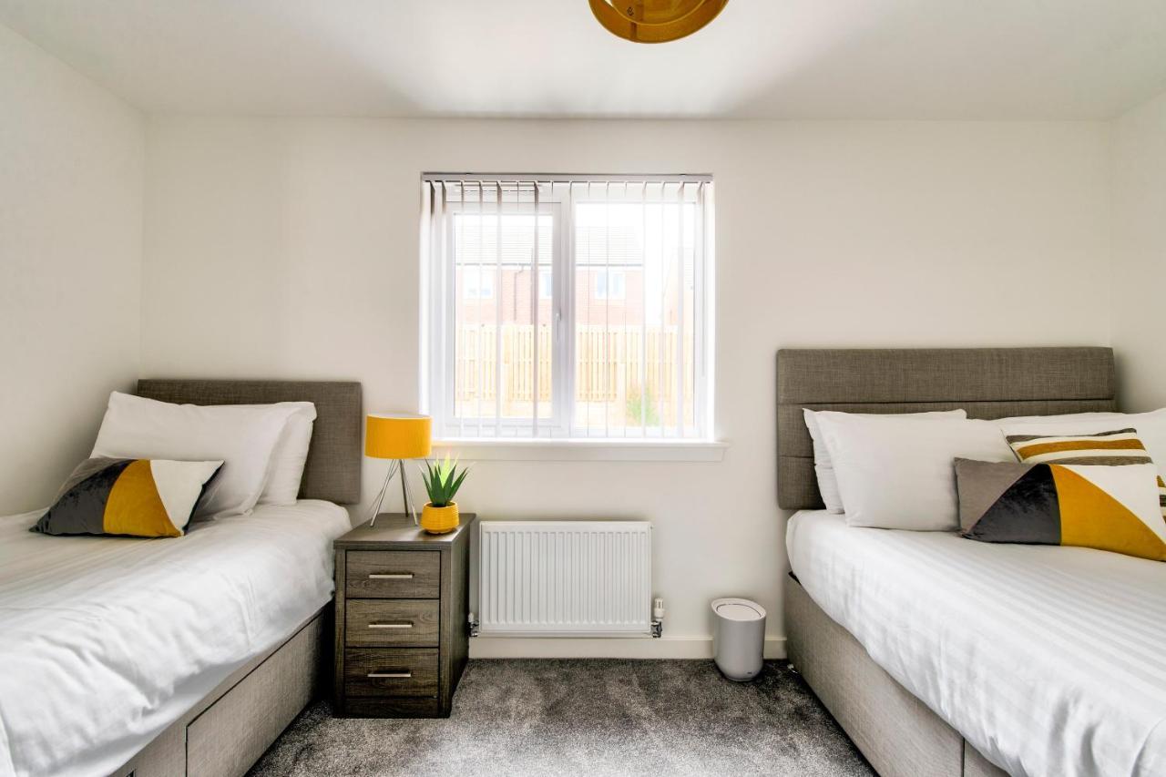 2-Bedroom Holiday Home With Private Garden & Parking Edinburgh Bagian luar foto