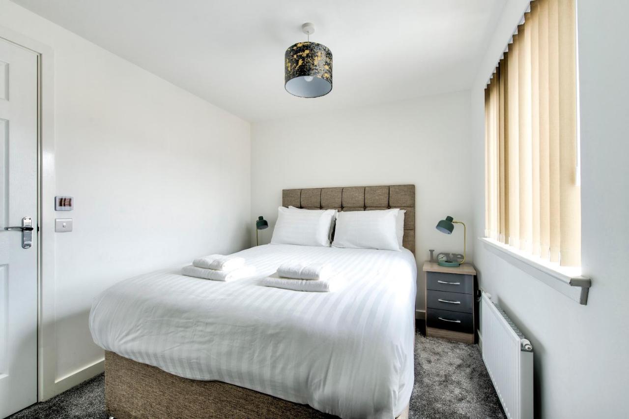2-Bedroom Holiday Home With Private Garden & Parking Edinburgh Bagian luar foto